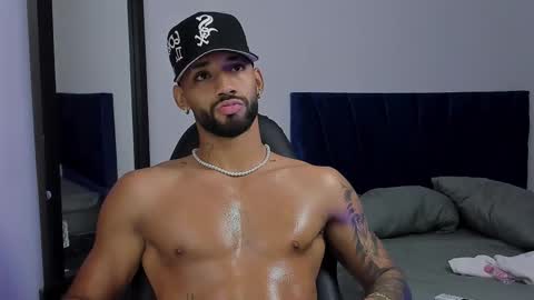 theo_sky1 online show from October 1, 9:35 pm