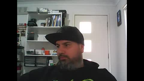 aussiebeard online show from November 9, 1:09 am