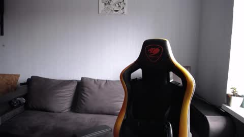 Nick   online show from October 19, 7:35 am