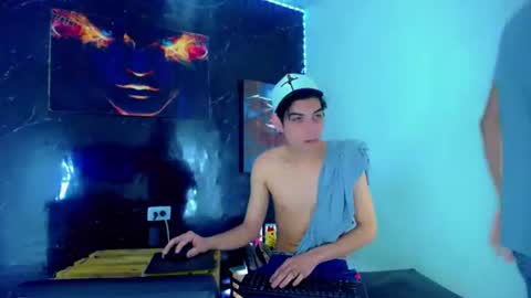 David y Daniel online show from June 19, 9:43 pm