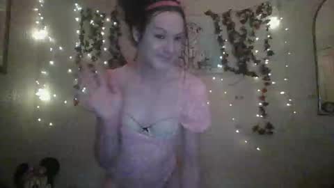 sillymillie0 online show from December 20, 10:11 pm