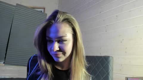 Ava online show from October 1, 10:52 pm