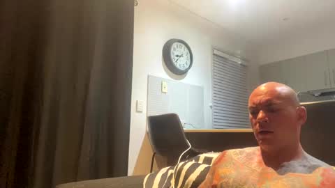The tattooed online show from January 10, 10:39 am