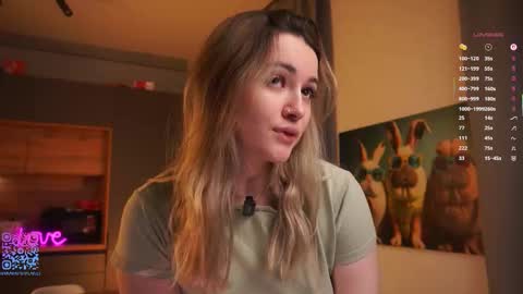 Mia online show from October 16, 2:28 pm