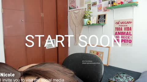 Nicole online show from December 1, 5:37 pm