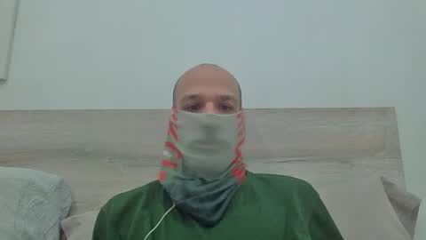Snapshot of thetubedscarfguy chatting on February 5, 7:07 am Scarf guy online show from February 5, 7:07 am