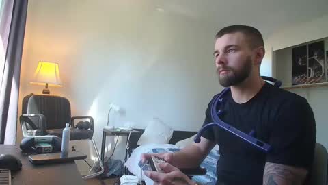 Snapshot of theufcfan_8181 chatting on February 25, 9:26 pm troy online show from February 25, 9:26 pm