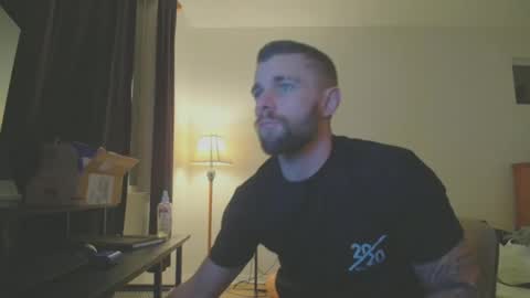 Snapshot of theufcfan_8181 chatting on December 4, 3:53 am troy online show from December 4, 3:53 am