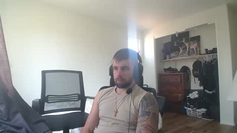 troy online show from May 1, 9:42 pm