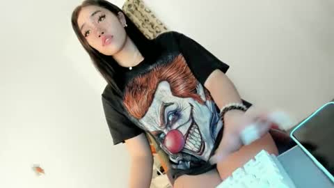 stella online show from February 8, 5:38 pm