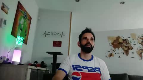 Snapshot of thewitcher69_ chatting on September 20, 9:34 am thewitcher69_ online show from September 20, 9:34 am