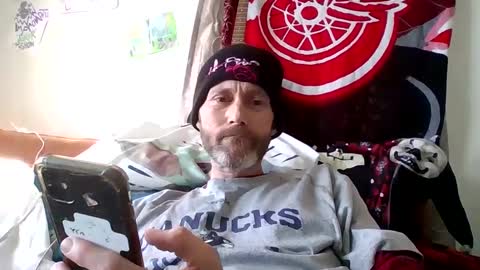 Snapshot of theycallmemellowthebreeze chatting on February 25, 8:42 pm mellow online show from February 25, 8:42 pm