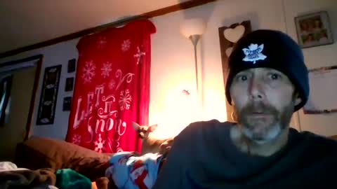 Snapshot of theycallmemellowthebreeze chatting on December 1, 7:49 pm mellow online show from December 1, 7:49 pm