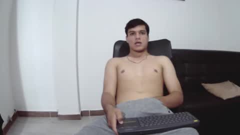 Thiago Diaz online show from February 9, 8:45 pm