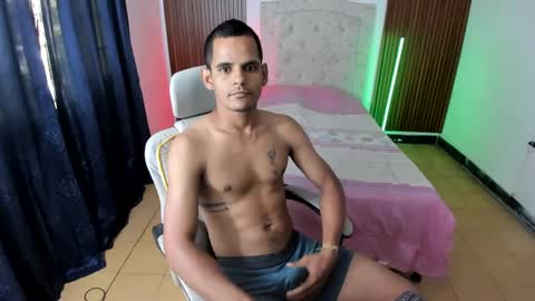 thiago delicius online show from September 11, 12:17 pm