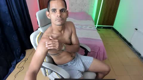 thiago delicius online show from September 12, 12:18 pm
