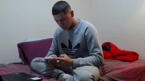 Thiago independent model online show from December 17, 12:54 pm