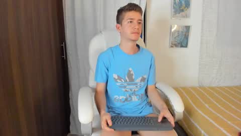 Snapshot of thiago_james69 chatting on September 10, 11:50 pm Manuel online show from September 10, 11:50 pm