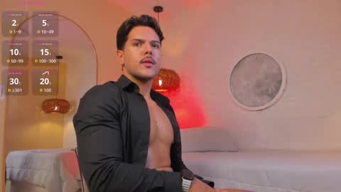 Thiago online show from October 7, 11:28 am