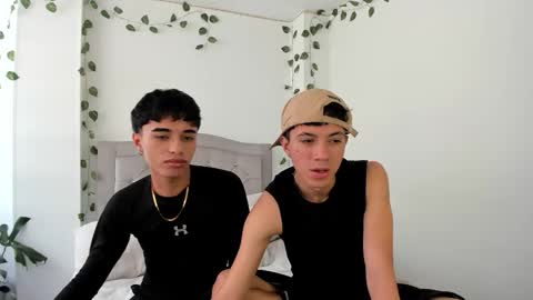 thiago_n_sam online show from January 17, 7:55 pm