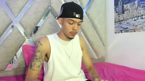Thiago online show from July 3, 8:13 pm