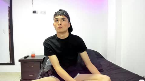 Thiago Wells online show from February 1, 1:23 am