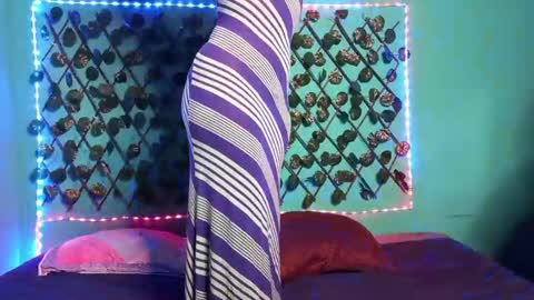 Snapshot of thicc_queen_the_rascal chatting on September 20, 3:20 am Thicc Queen The Rascal online show from September 20, 3:20 am