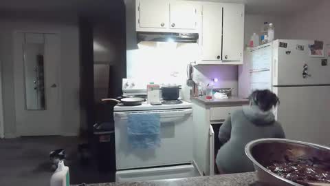 Snapshot of thiccxe chatting on January 4, 7:34 am GinWitDaJuice online show from January 4, 7:34 am