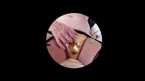Snapshot of thickandlongguy chatting on September 21, 10:41 am Play online show from September 21, 10:41 am