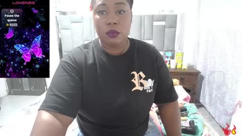 Snapshot of thickebonymilf chatting on January 6, 12:27 am XIOMARA online show from January 6, 12:27 am