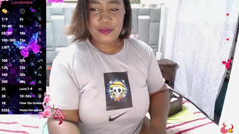 Snapshot of thickebonymilf chatting on September 11, 5:09 am XIOMARA online show from September 11, 5:09 am
