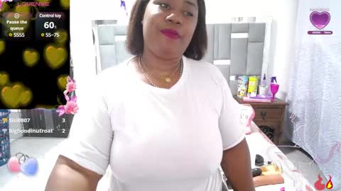 Snapshot of thickebonymilf chatting on February 27, 5:51 am XIOMARA online show from February 27, 5:51 am