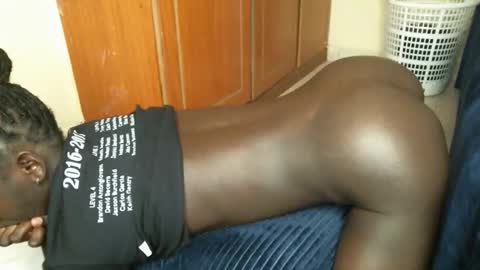 thickiana1234 online show from September 27, 12:52 am