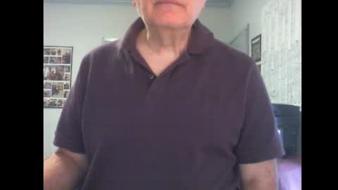 Snapshot of thickmelnik chatting on February 13, 11:37 pm James online show from February 13, 11:37 pm