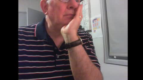 Snapshot of thickmelnik chatting on February 5, 2:05 pm James online show from February 5, 2:05 pm