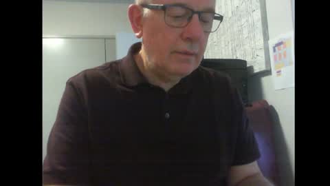 Snapshot of thickmelnik chatting on January 26, 2:35 am James online show from January 26, 2:35 am
