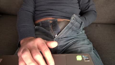 Snapshot of thickrum chatting on December 2, 3:20 pm Thickru online show from December 2, 3:20 pm