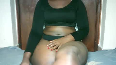 thickybabe_05 online show from February 26, 1:57 am