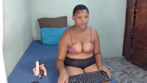 thickykianax online show from February 26, 7:53 pm