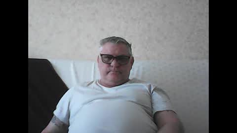 Snapshot of thierrysymp chatting on March 5, 10:33 am Thierrysymp online show from March 5, 10:33 am