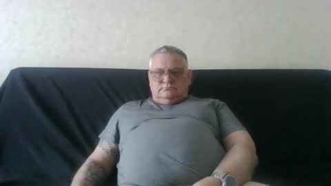 Thierrysymp online show from April 13, 5:39 pm