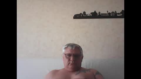 Snapshot of thierrysymp chatting on September 11, 3:57 pm Thierrysymp online show from September 11, 3:57 pm