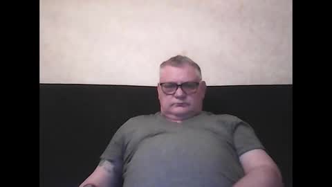 Snapshot of thierrysymp chatting on February 4, 5:12 pm Thierrysymp online show from February 4, 5:12 pm