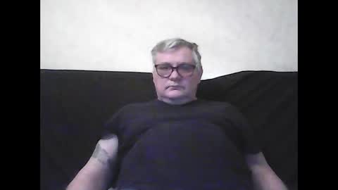 Snapshot of thierrysymp chatting on January 8, 4:22 pm Thierrysymp online show from January 8, 4:22 pm