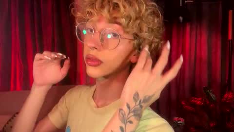 Damiano online show from May 4, 9:43 pm