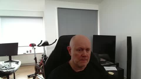 thomas315627 online show from April 4, 12:01 pm