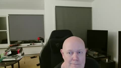 thomas315627 online show from April 15, 8:53 pm