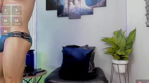 Snapshot of thomas_eliotts chatting on February 2, 7:46 pm Thomas Eliott independent model online show from February 2, 7:46 pm
