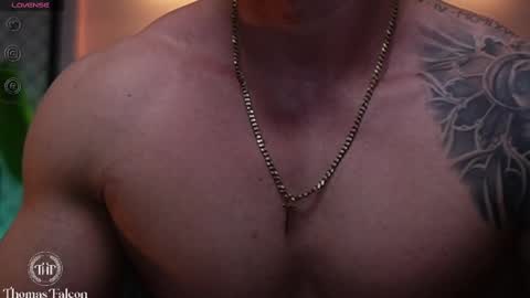 Snapshot of thomas_falcon1 chatting on February 17, 6:20 am Thomas Falcon online show from February 17, 6:20 am