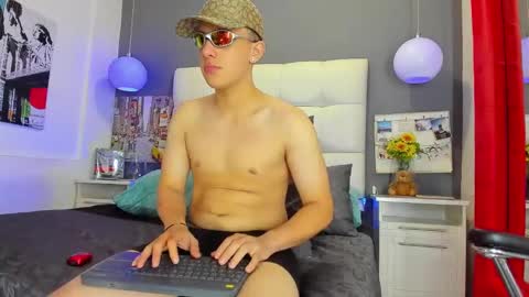 ---Thomas--- online show from March 4, 4:06 am